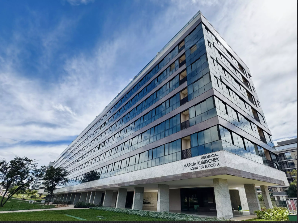 3 a 4 suítes Residencial Márcia Kubitschek